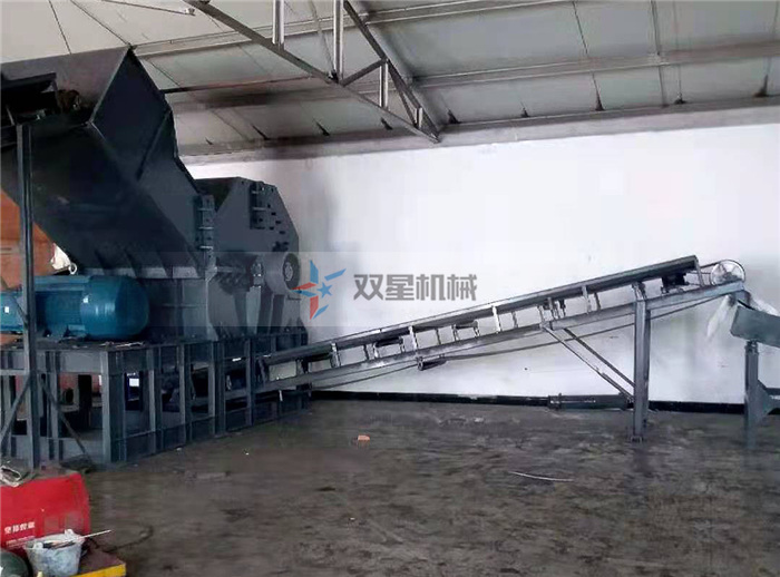 <a href='http://www.oaphp.cn/feilv/1660.html' target='_blank'><span>斷橋鋁破碎機(jī)</span></a>上?？蛻衄F(xiàn)場(chǎng)