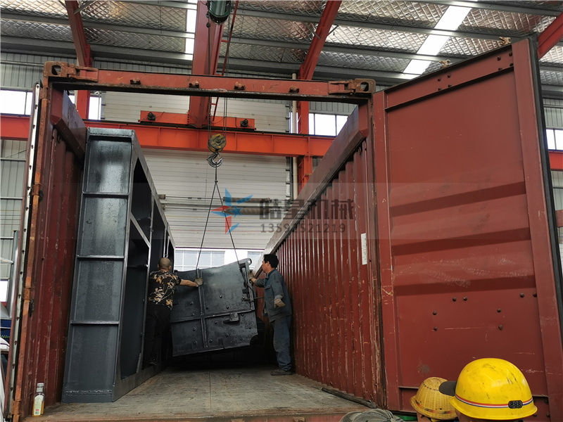 <a href='http://www.oaphp.cn/feilv/1660.html' target='_blank'><span>斷橋鋁破碎機(jī)</span></a>設(shè)備出口網(wǎng)南非客戶