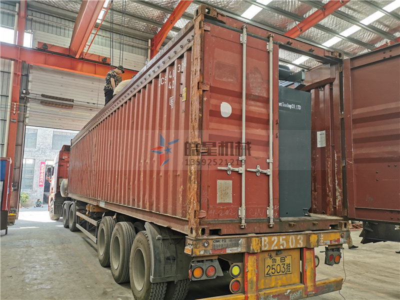 <a href='http://www.oaphp.cn/psxl/6.html' target='_blank'><span>易拉罐破碎機(jī)</span></a>裝箱出口發(fā)貨