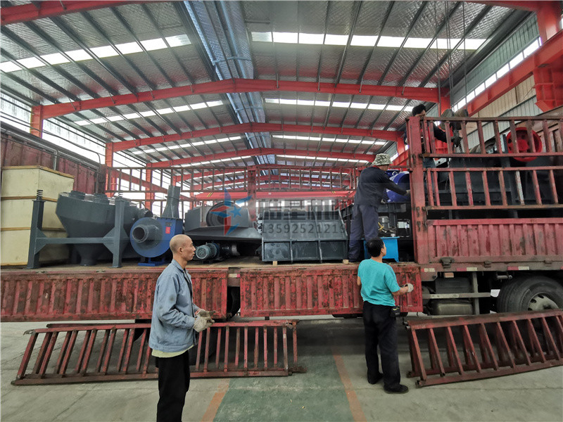 1300型金屬破碎機廢鋁破碎分選設(shè)備發(fā)往四川